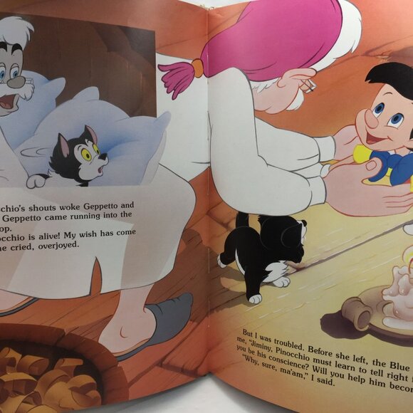 Vintage Lot 2 Kid Books Wonderful World Disney Classics The Aristocats Pinocchio - Picture 4 of 13